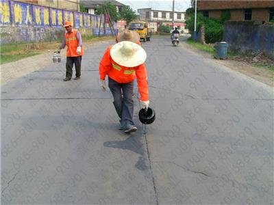 公路養(yǎng)護(hù)中裂縫修補(bǔ)的灌縫瀝青用多少號(hào)比較好？